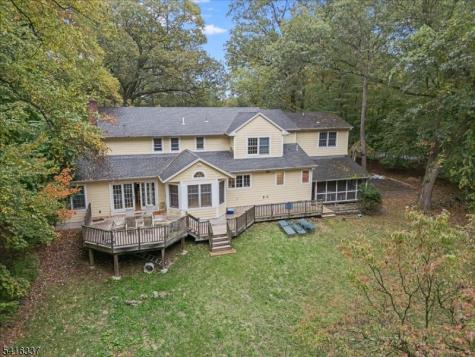 240 Ottowa Lane Franklin Lakes NJ 07417