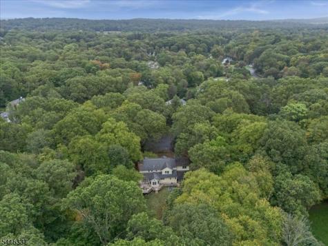 240 Ottowa Lane Franklin Lakes NJ 07417