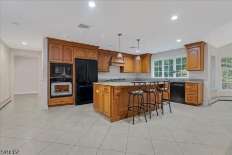 240 Ottowa Lane Franklin Lakes NJ 07417