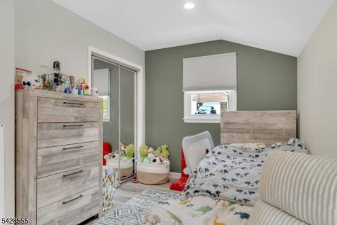 31 Roome Street Lincoln Park NJ 07035