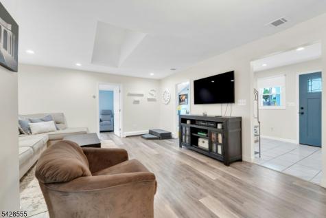 31 Roome Street Lincoln Park NJ 07035