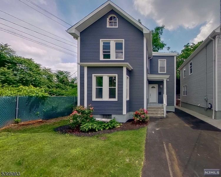 32 Meadow Street East Orange NJ 07017