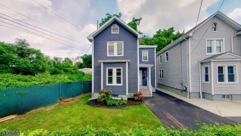 32 Meadow Street East Orange NJ 07017