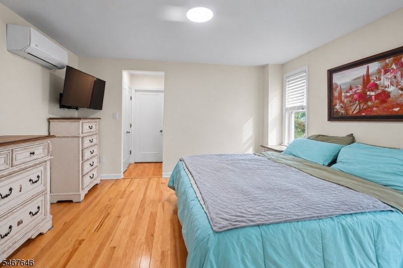 35 Clinton Street Bloomfield NJ 07003