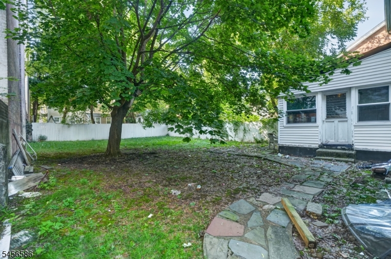 821 S 10th Street Newark NJ 07108