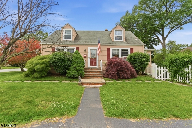 9 Albert Street Pequannock NJ 07444