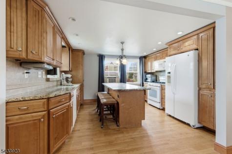 9 Albert Street Pequannock NJ 07444