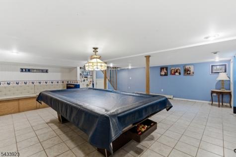 9 Albert Street Pequannock NJ 07444