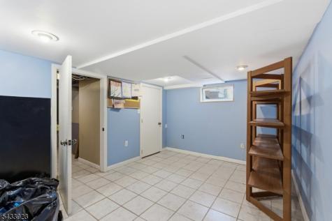 9 Albert Street Pequannock NJ 07444