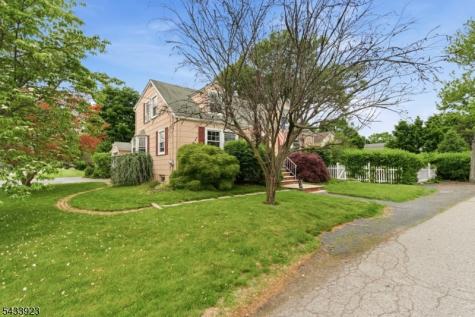 9 Albert Street Pequannock NJ 07444