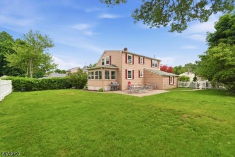 9 Albert Street Pequannock NJ 07444
