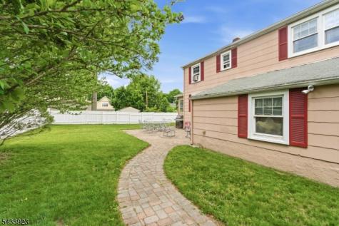 9 Albert Street Pequannock NJ 07444