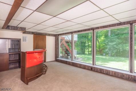 6 Mohawk Trail Ringwood NJ 07456