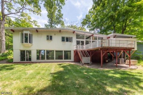 6 Mohawk Trail Ringwood NJ 07456