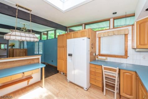 6 Mohawk Trail Ringwood NJ 07456