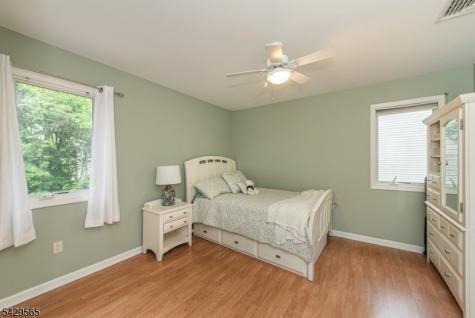 37 Thomas Terrace Wayne NJ 07470