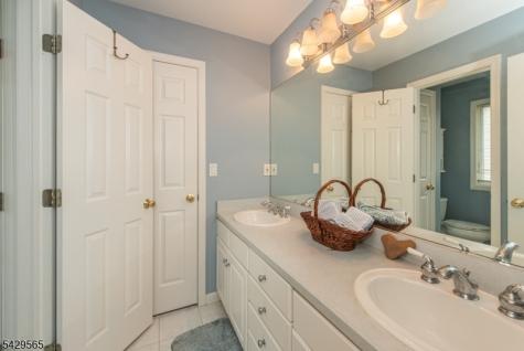 37 Thomas Terrace Wayne NJ 07470