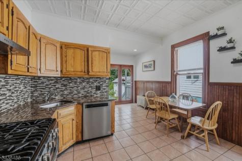 42 Rossmore Place Belleville NJ 07109