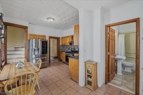 42 Rossmore Place Belleville NJ 07109