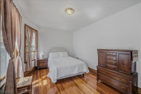 42 Rossmore Place Belleville NJ 07109