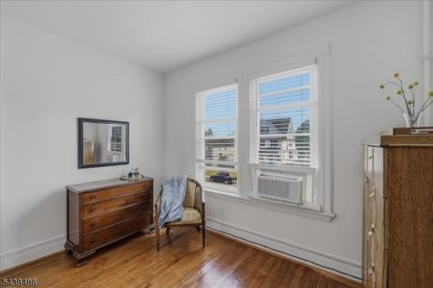 42 Rossmore Place Belleville NJ 07109