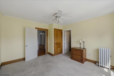 42 Rossmore Place Belleville NJ 07109