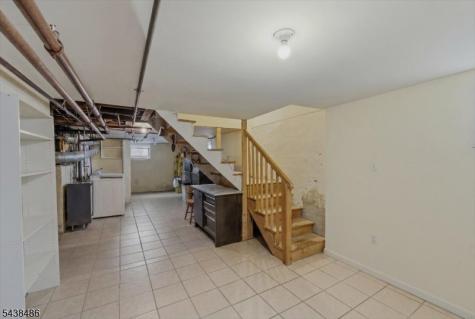 42 Rossmore Place Belleville NJ 07109