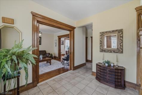 42 Rossmore Place Belleville NJ 07109