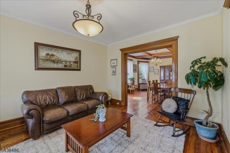 42 Rossmore Place Belleville NJ 07109