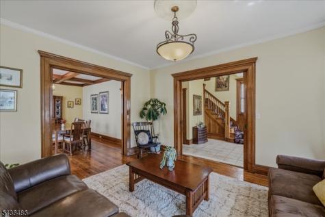 42 Rossmore Place Belleville NJ 07109