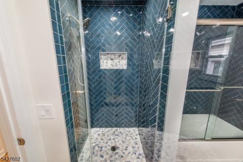 38 Mountainview Avenue East Orange NJ 07018