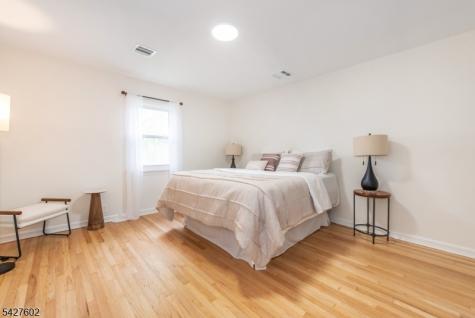 38 Mountainview Avenue East Orange NJ 07018