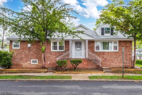 38 Mountainview Avenue East Orange NJ 07018