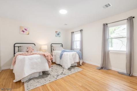 38 Mountainview Avenue East Orange NJ 07018