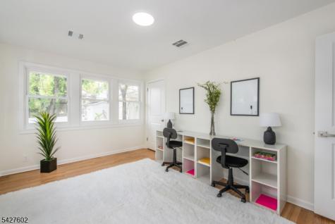 38 Mountainview Avenue East Orange NJ 07018