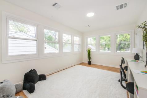 38 Mountainview Avenue East Orange NJ 07018