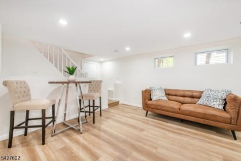38 Mountainview Avenue East Orange NJ 07018
