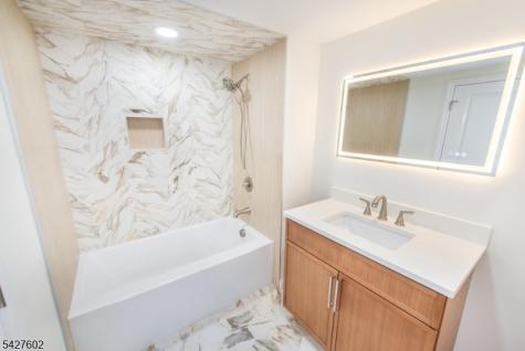 38 Mountainview Avenue East Orange NJ 07018