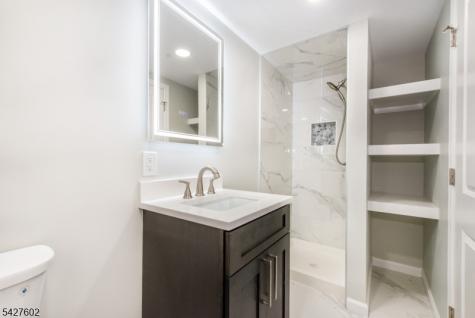 38 Mountainview Avenue East Orange NJ 07018