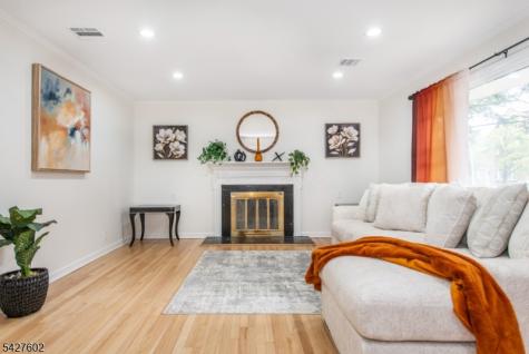 38 Mountainview Avenue East Orange NJ 07018
