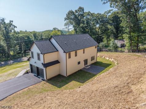 477 W Hill Road Lebanon NJ 08826