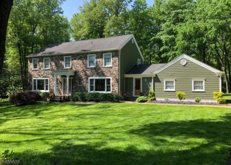 8 Stacy Lane Bernards NJ 07920