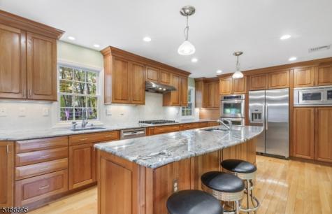 8 Stacy Lane Bernards NJ 07920