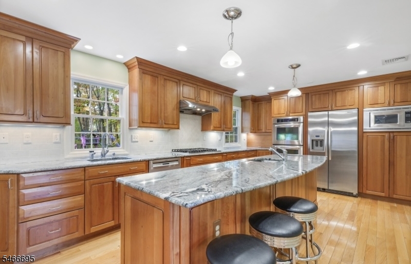 8 Stacy Lane Bernards NJ 07920