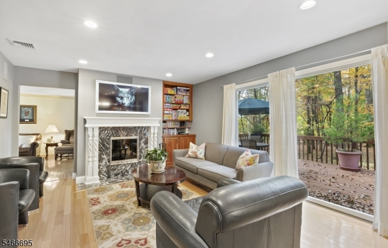 8 Stacy Lane Bernards NJ 07920
