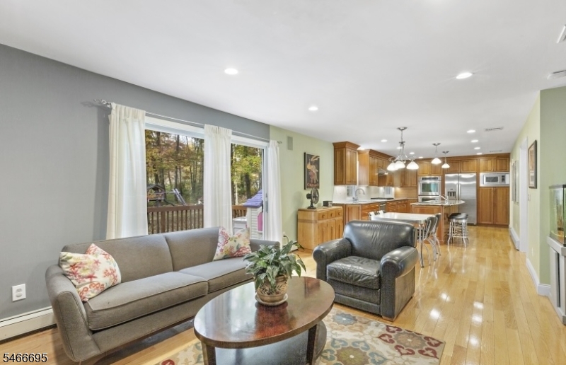 8 Stacy Lane Bernards NJ 07920