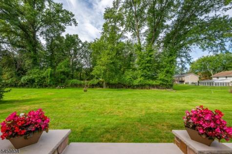 14 Jaclyn Drive East Hanover NJ 07936