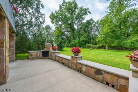 14 Jaclyn Drive East Hanover NJ 07936