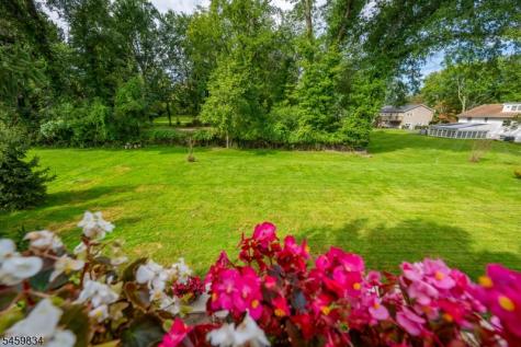 14 Jaclyn Drive East Hanover NJ 07936