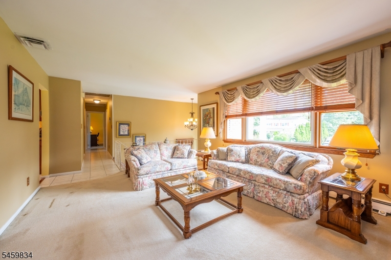 14 Jaclyn Drive East Hanover NJ 07936